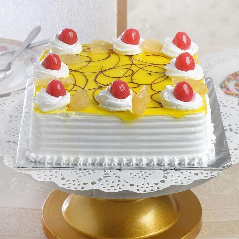 Creamy Blossom Cakes